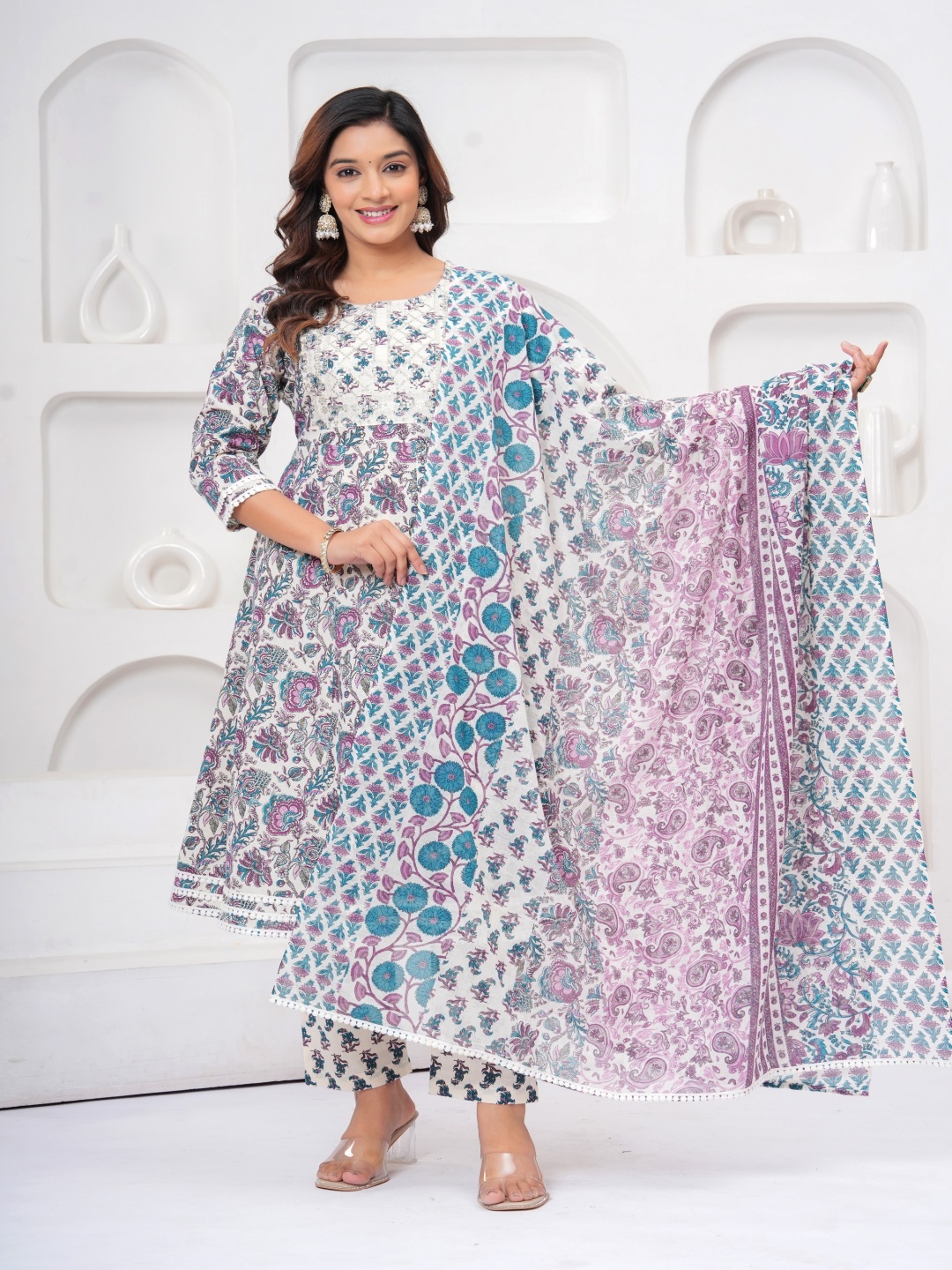 kipek Floral Printed Pure Cotton Anarkali Kurta With Trousers And Dupatta, Blue
kipek Floral Printed Pure Cotton Anarkali Kurta With Trousers And Dupatta, Blue