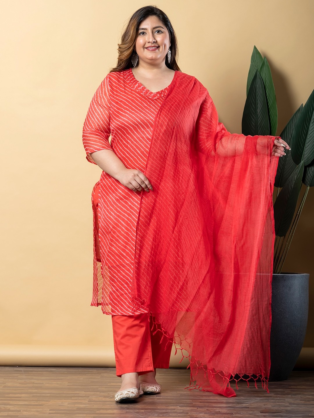Readiprint Women Leheriya Printed Regular Mirror Work Pure Cotton Kurta with Palazzos & With Dupatta, Red
Readiprint Women Leheriya Printed Regular Mirror Work Pure Cotton Kurta with Palazzos & With Dupatta, Red