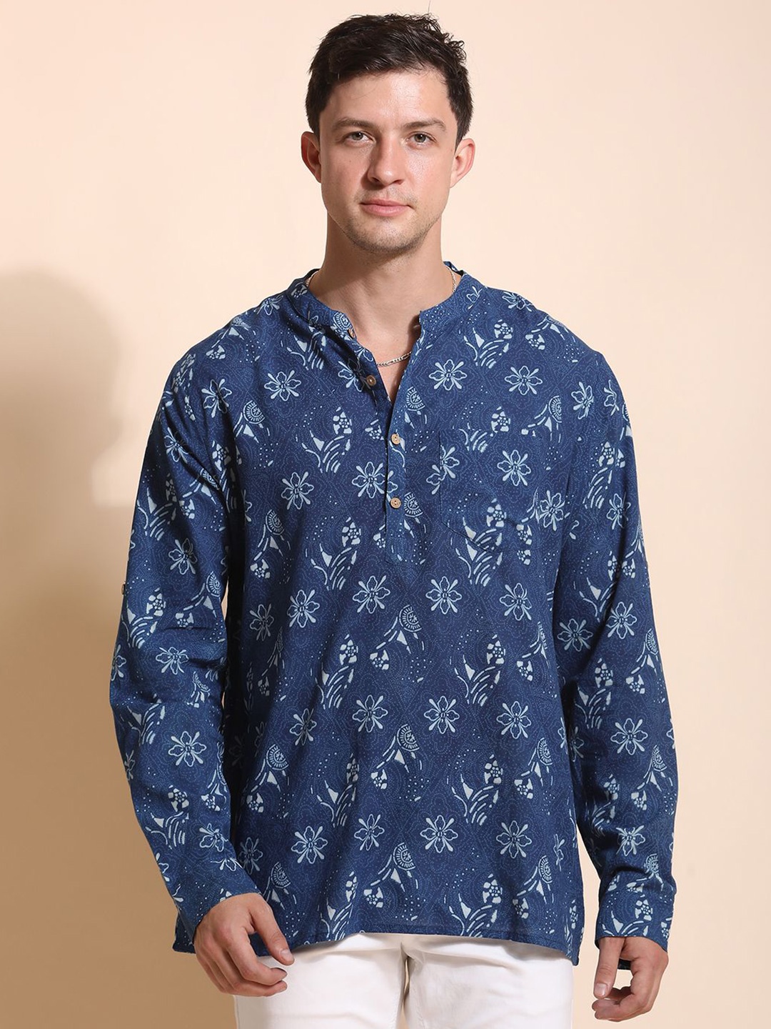 Jaipur Kurti Men Standard Fit Mandarin Collar Floral Printed Cotton Casual Shirt, Navy blue
Jaipur Kurti Men Standard Fit Mandarin Collar Floral Printed Cotton Casual Shirt, Navy blue