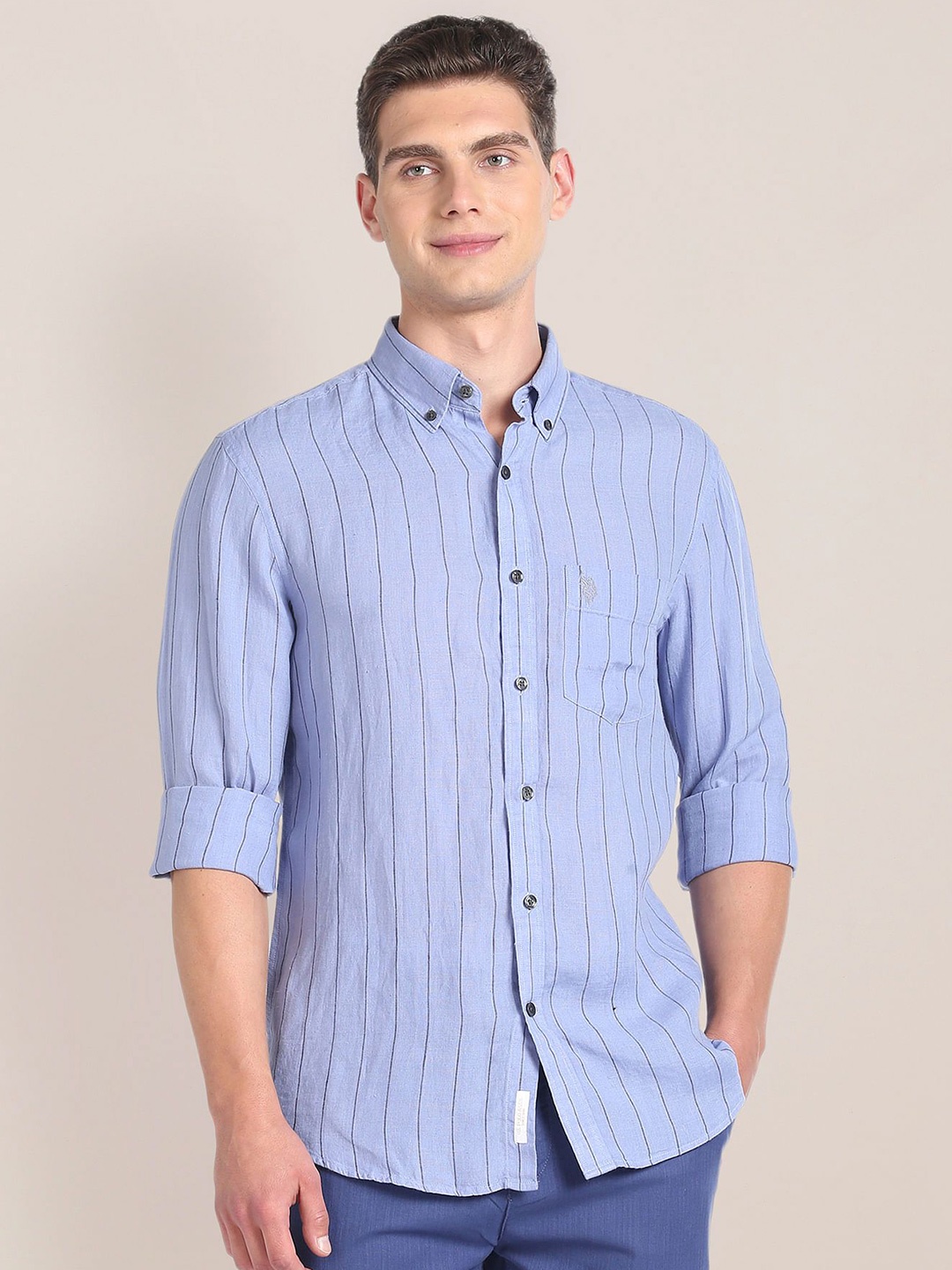 U.S. Polo Assn. Men Slim Fit Button-Down Collar Vertical Striped Linen Casual Shirt, Blue
U.S. Polo Assn. Men Slim Fit Button-Down Collar Vertical Striped Linen Casual Shirt, Blue