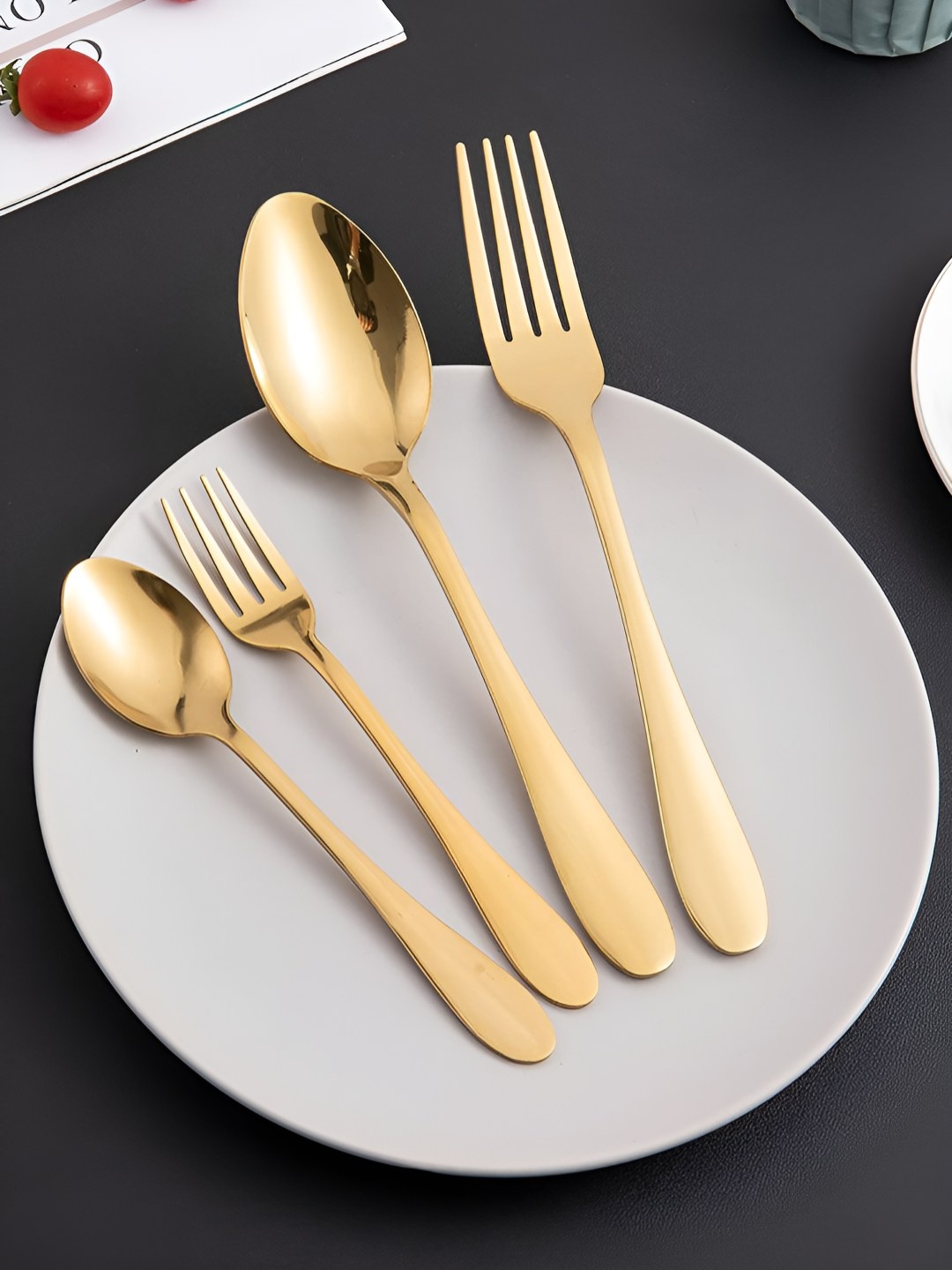 HOKIPO Gold-Toned 24 Pieces Mirror Finish Stainless Steel Cutlery Set With Gift box
HOKIPO Gold-Toned 24 Pieces Mirror Finish Stainless Steel Cutlery Set With Gift box