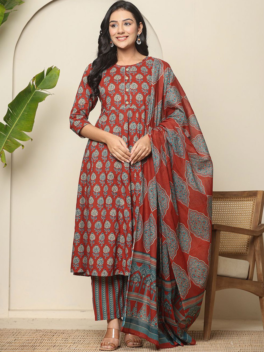 Yufta Floral Printed Maternity Pure Cotton Anarkali Kurta With Trousers & Dupatta, Red
Yufta Floral Printed Maternity Pure Cotton Anarkali Kurta With Trousers & Dupatta, Red