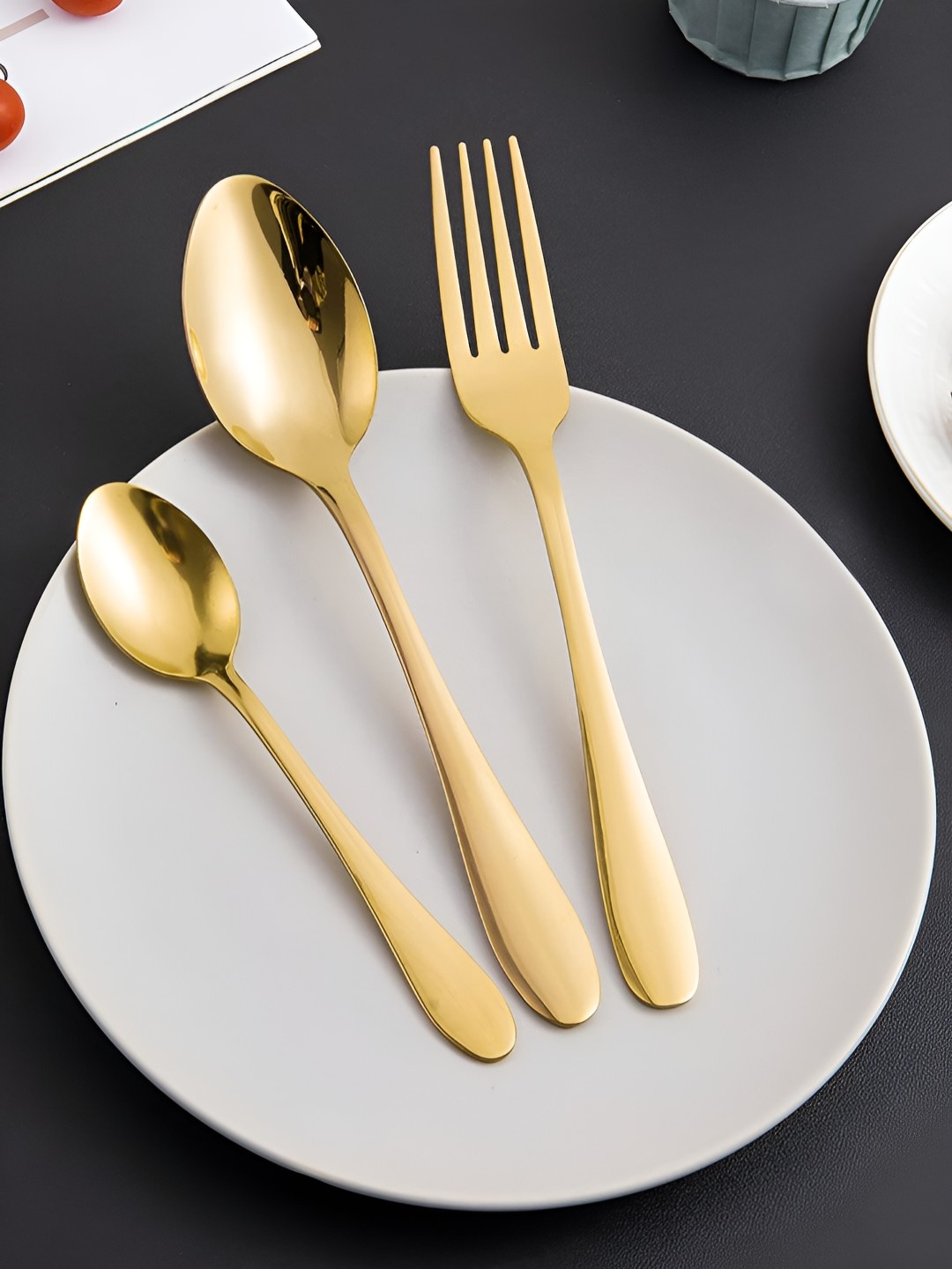 HOKIPO Gold-Toned 18 Pieces Mirror Finish Stainless Steel Cutlery Set With Gift box
HOKIPO Gold-Toned 18 Pieces Mirror Finish Stainless Steel Cutlery Set With Gift box