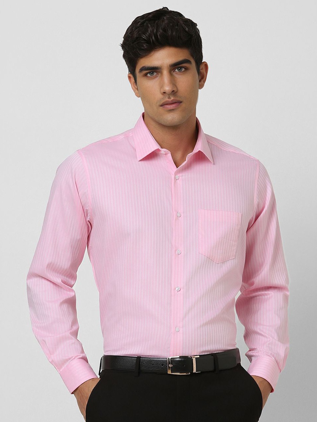 Van Heusen Men Regular Fit Spread Collar Vertical Striped Cotton Formal Shirt, Pink
Van Heusen Men Regular Fit Spread Collar Vertical Striped Cotton Formal Shirt, Pink