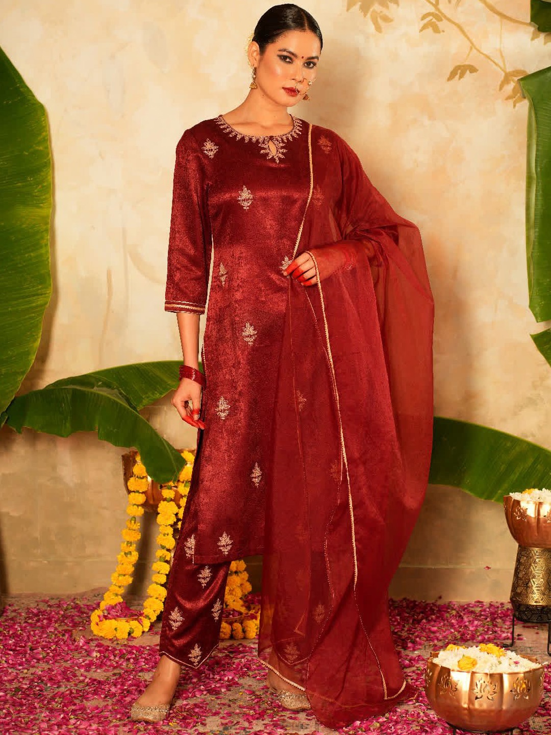 Sangria Maroon Floral Embroidered Zari Velvet Straight Kurta With Trousers And Dupatta
Sangria Maroon Floral Embroidered Zari Velvet Straight Kurta With Trousers And Dupatta
