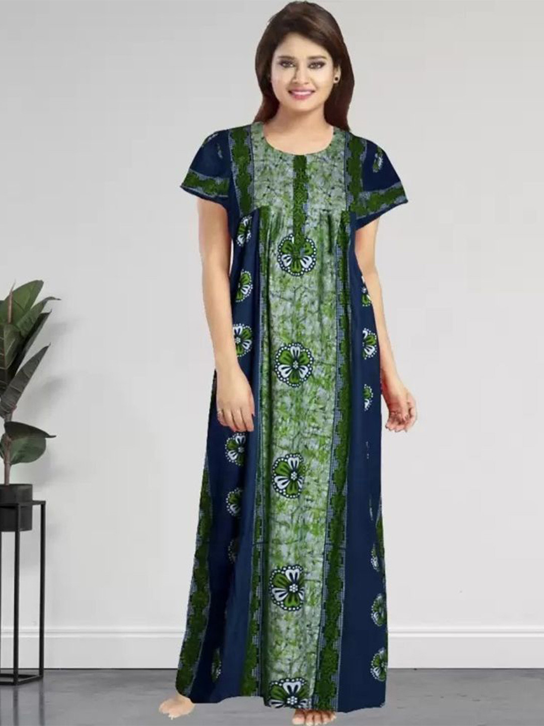 PR PINK ROYAL Printed Maxi Nightdress, Green 
PR PINK ROYAL Printed Maxi Nightdress, Green