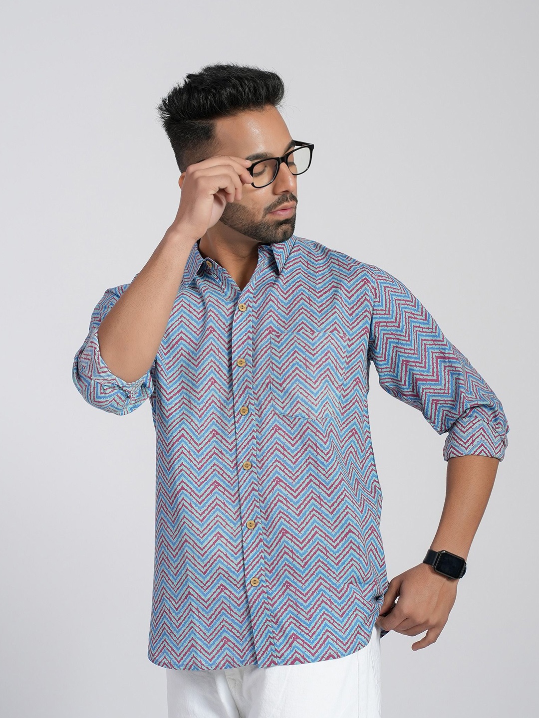 Cotton Curio Men Comfort Fit Spread Collar Chevron Striped Cotton Casual Shirt, Blue
Cotton Curio Men Comfort Fit Spread Collar Chevron Striped Cotton Casual Shirt, Blue