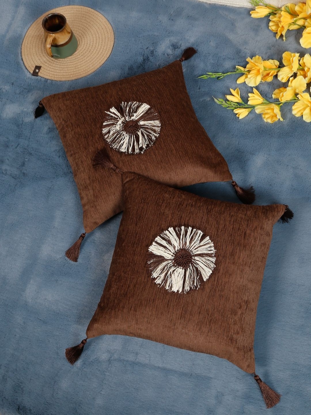SOKNACK Coffee Brown & White 2 Pieces Embroidered Velvet Square Tasselled Cushion Covers
SOKNACK Coffee Brown & White 2 Pieces Embroidered Velvet Square Tasselled Cushion Covers