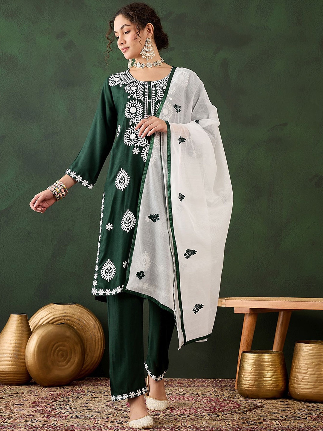 HERE&NOW Floral Embroidered Straight Thread Work Kurta With Trousers And Dupatta, Green
HERE&NOW Floral Embroidered Straight Thread Work Kurta With Trousers And Dupatta, Green