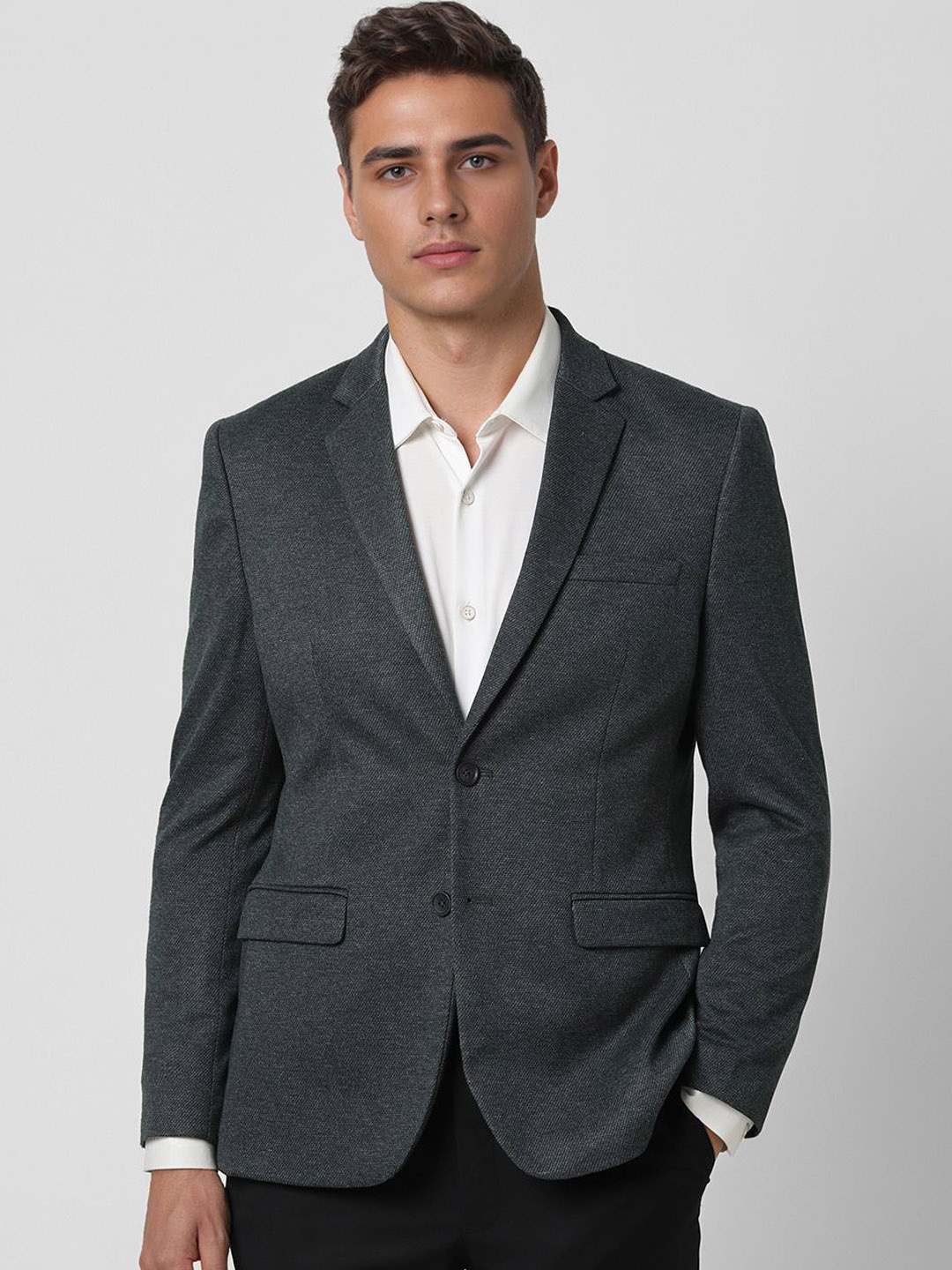 Van Heusen Textured Notched Lapel Long Sleeves Slim-Fit Single Breasted Formal Blazer, Grey
Van Heusen Textured Notched Lapel Long Sleeves Slim-Fit Single Breasted Formal Blazer, Grey