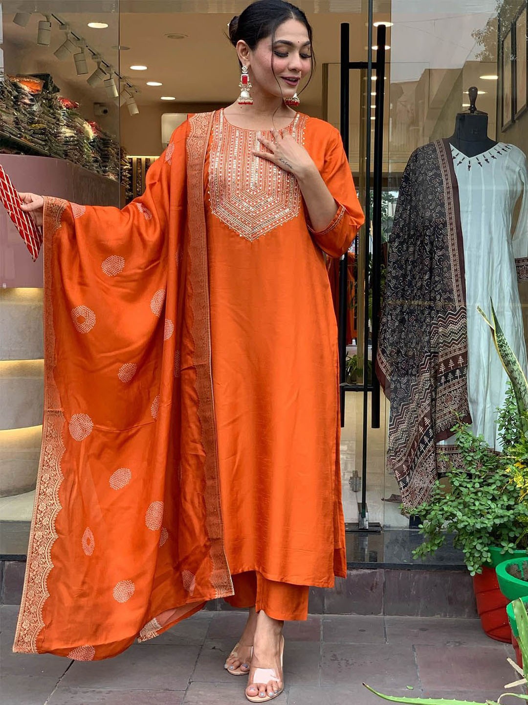 Lilots Floral Embroidered Chanderi Silk Kurta With Trousers And Dupatta, Orange
Lilots Floral Embroidered Chanderi Silk Kurta With Trousers And Dupatta, Orange