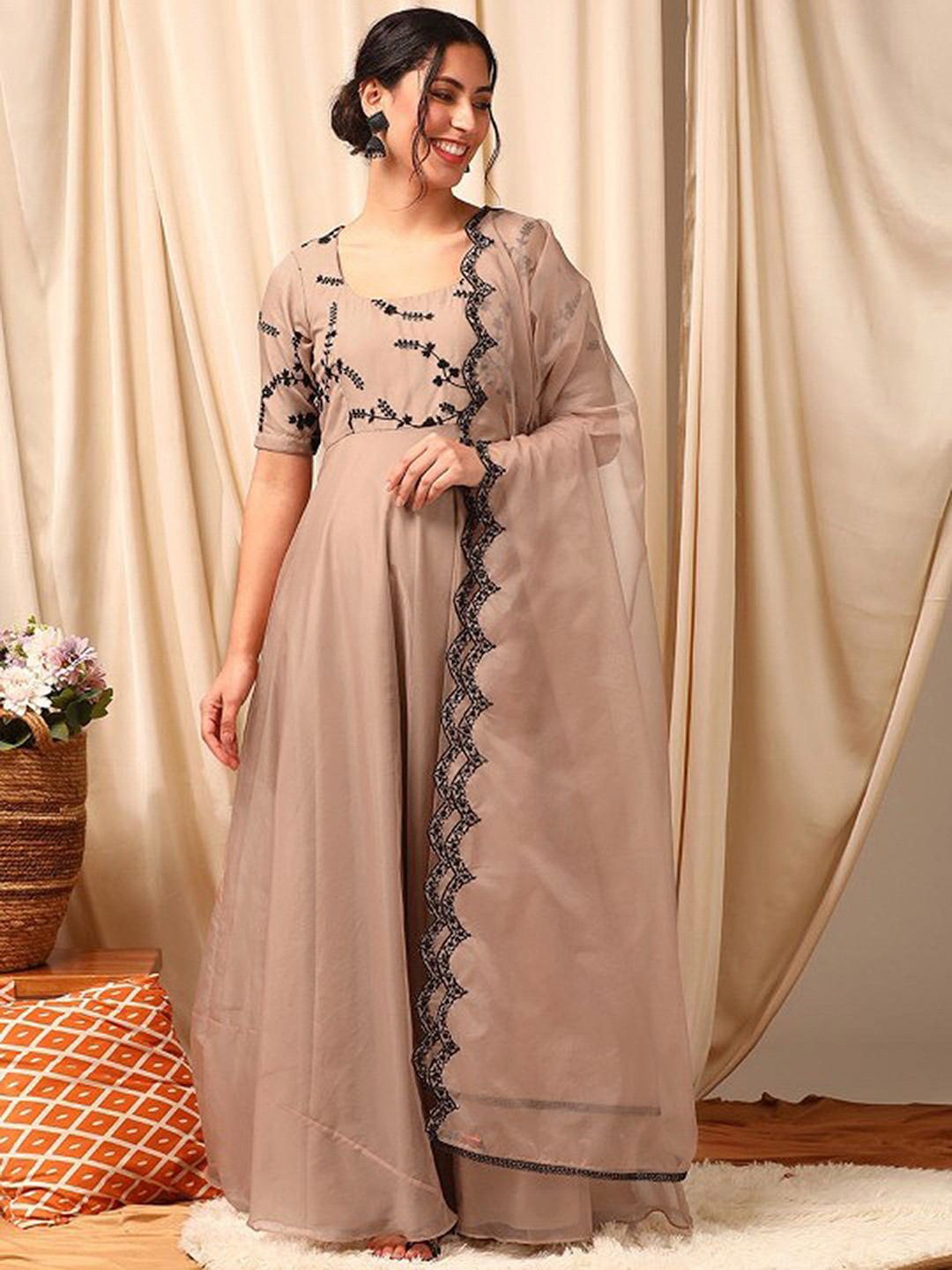 Trendmalls Floral Embroidered Anarkali Thread Work Kurta With Trousers And Dupatta, Beige
Trendmalls Floral Embroidered Anarkali Thread Work Kurta With Trousers And Dupatta, Beige