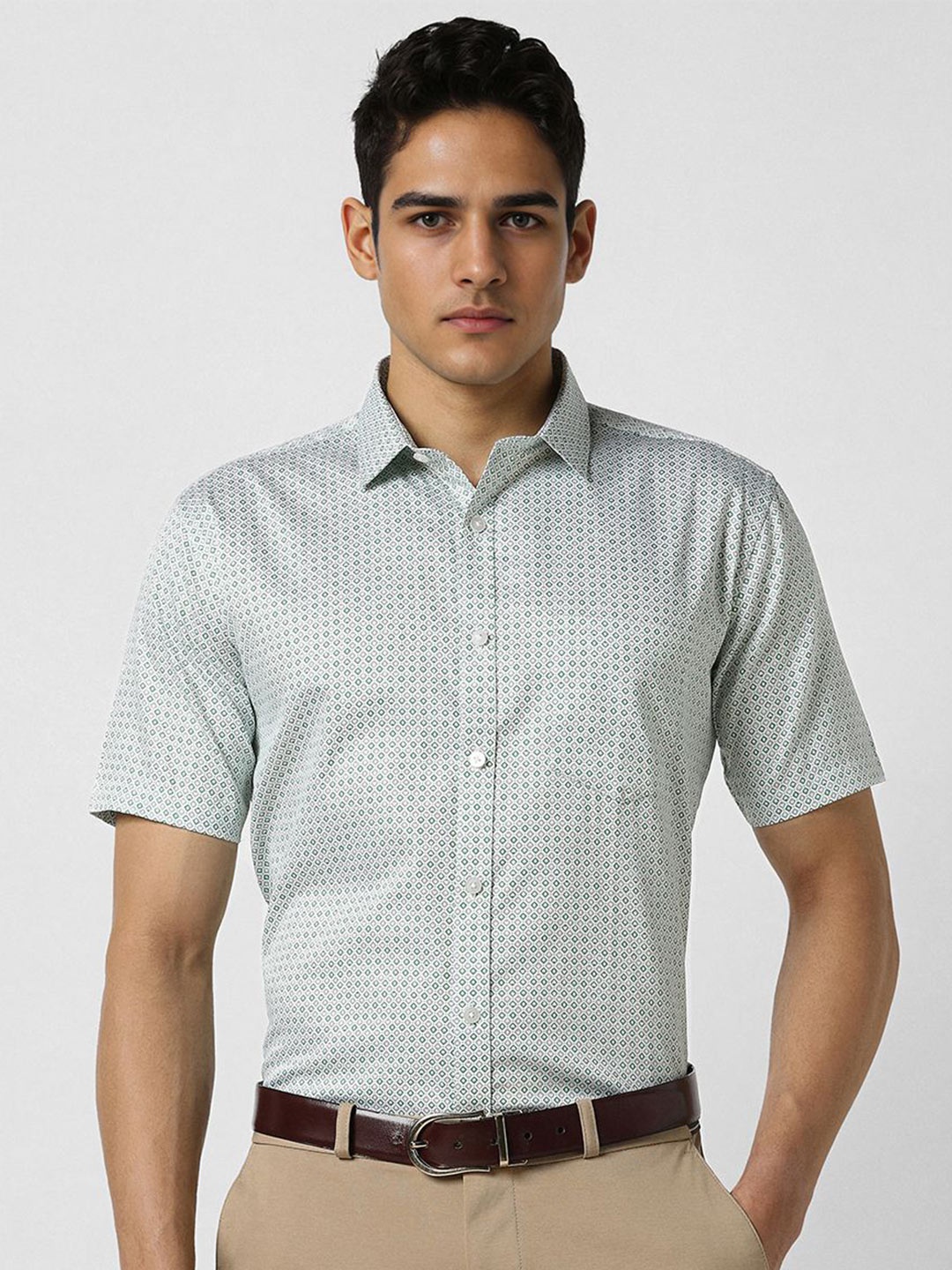 V Dot Men Slim Fit Spread Collar Geometric Printed Cotton Formal Shirt, White
V Dot Men Slim Fit Spread Collar Geometric Printed Cotton Formal Shirt, White