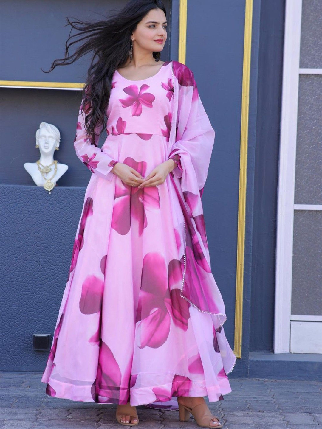 Raiyani Fashion Women Floral Printed Round Neck Fit & Flared Maxi Dress With Dupatta, Pink
Raiyani Fashion Women Floral Printed Round Neck Fit & Flared Maxi Dress With Dupatta, Pink