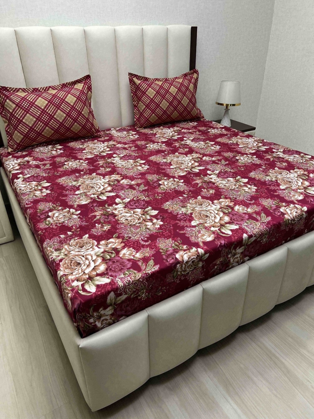 Pure Decor leisure Fur Maroon Printed Microfiber 300 TC Queen Bedsheet Set 2.74 x 2.74 m
Pure Decor leisure Fur Maroon Printed Microfiber 300 TC Queen Bedsheet Set 2.74 x 2.74 m