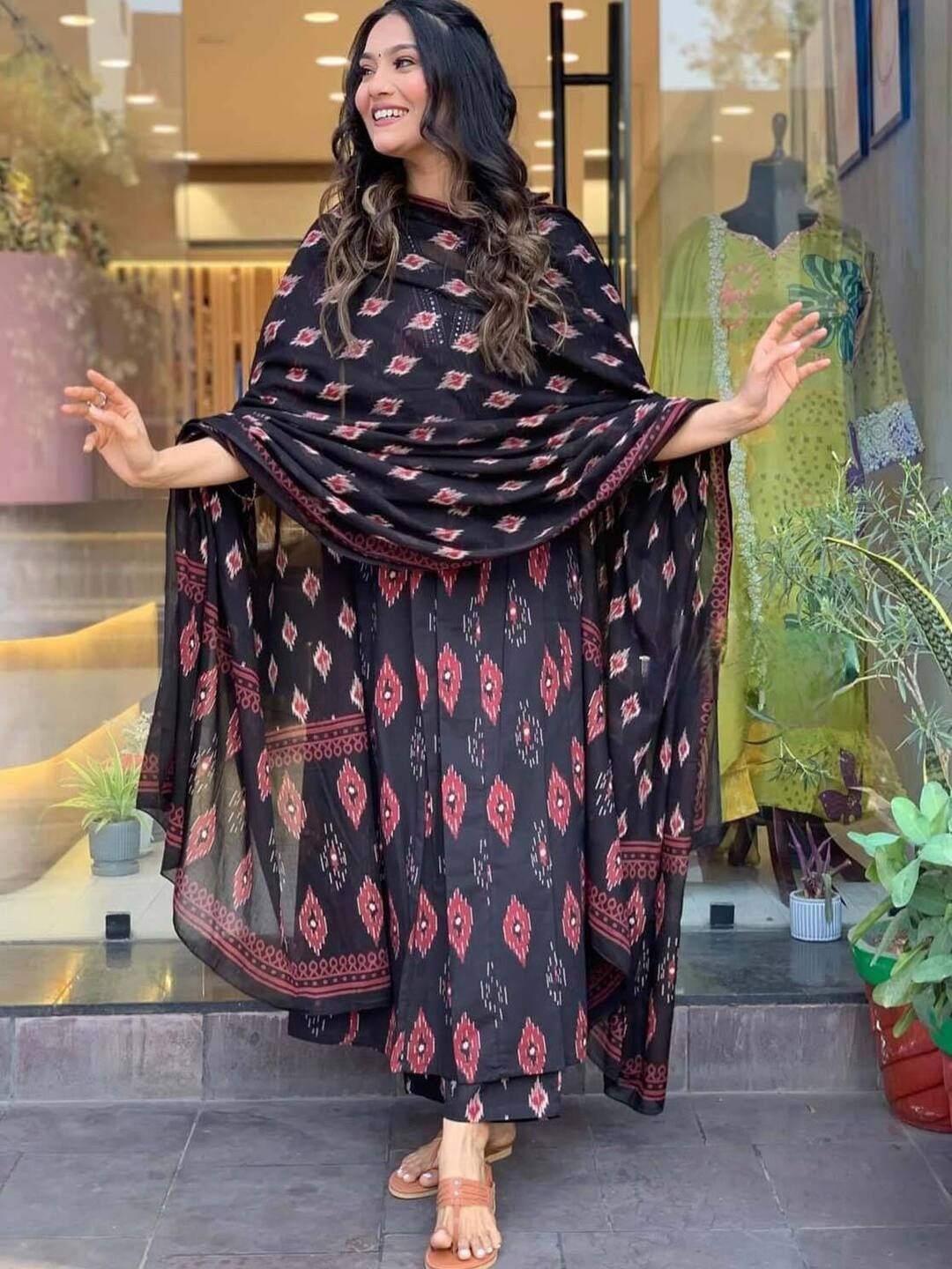 DIVASTRI Geometric Printed V-Neck A-Line Kurta With Trousers & Dupatta, Black
DIVASTRI Geometric Printed V-Neck A-Line Kurta With Trousers & Dupatta, Black