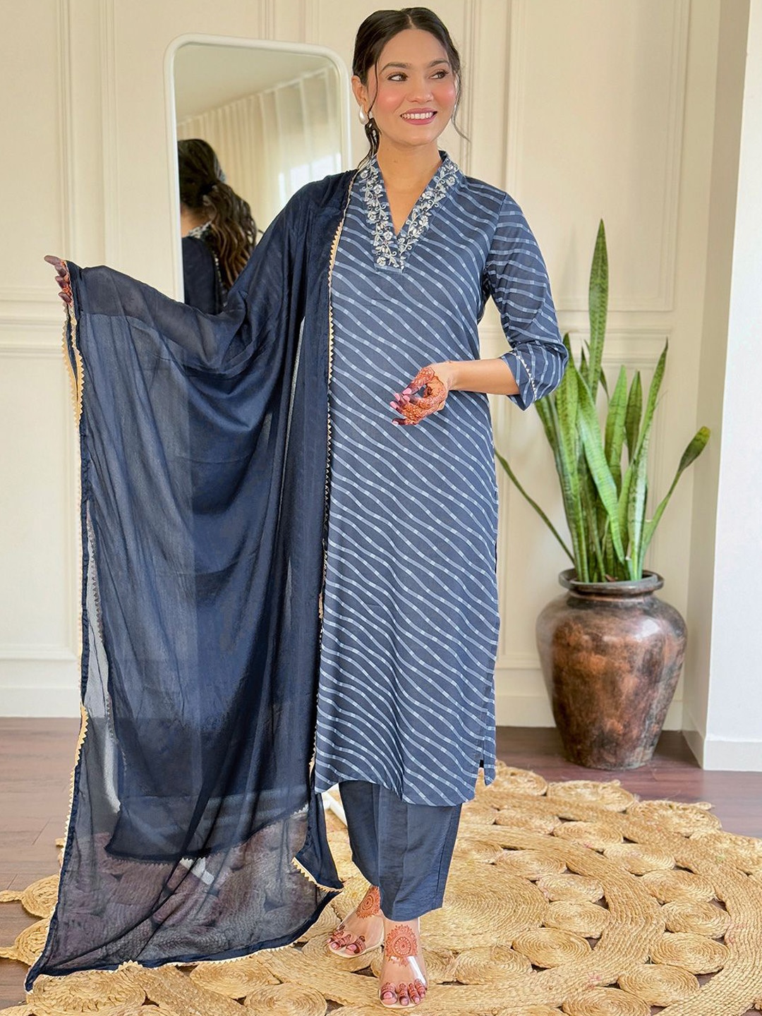 KALINI Striped Thread Work V-Neck Straight Kurta with Trousers And Dupatta, Navy blue
KALINI Striped Thread Work V-Neck Straight Kurta with Trousers And Dupatta, Navy blue