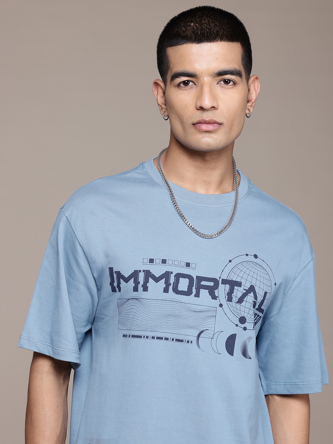 The Roadster Lifestyle Co. Printed Drop-Shoulder Sleeves Pure Cotton Relaxed T-shirt, Blue
The Roadster Lifestyle Co. Printed Drop-Shoulder Sleeves Pure Cotton Relaxed T-shirt, Blue