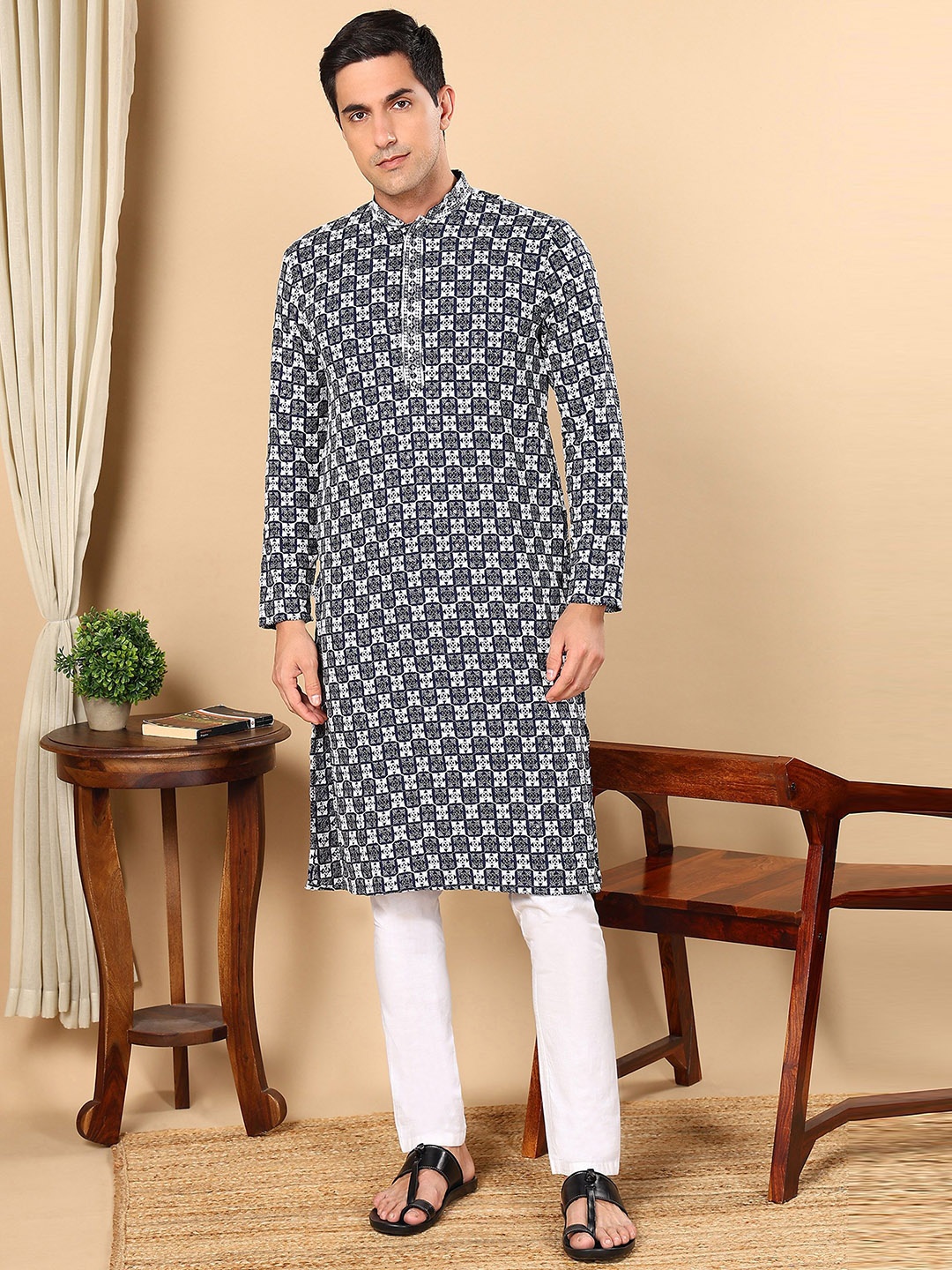 TATTVA Embroidered Mandarin Collar Straight Thread Work Pure Cotton Kurta With Pyjamas, Navy blue
TATTVA Embroidered Mandarin Collar Straight Thread Work Pure Cotton Kurta With Pyjamas, Navy blue