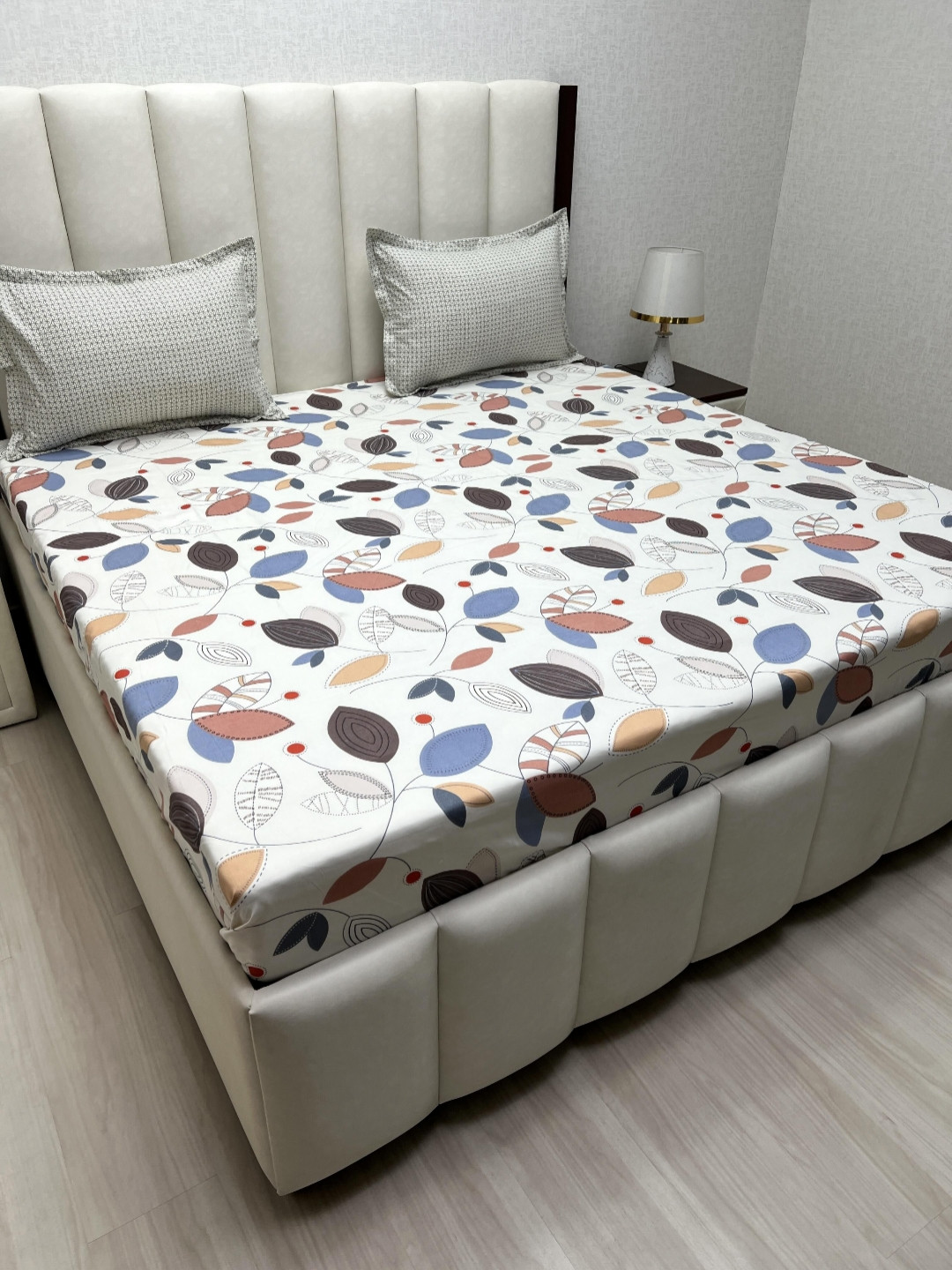Pure Decor leisure Fur White Printed Microfiber 340 TC Queen Bedsheet Set 2.74 x 2.74 m
Pure Decor leisure Fur White Printed Microfiber 340 TC Queen Bedsheet Set 2.74 x 2.74 m