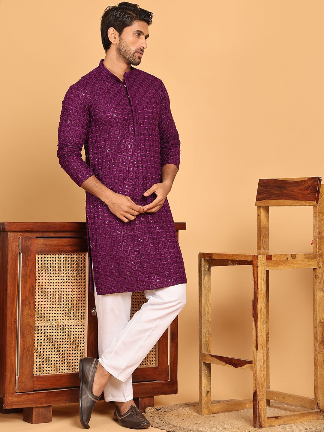 Anouk Purple Geometric Embroidered Sequinned Mandarin Collar Straight Kurta With Trousers
Anouk Purple Geometric Embroidered Sequinned Mandarin Collar Straight Kurta With Trousers