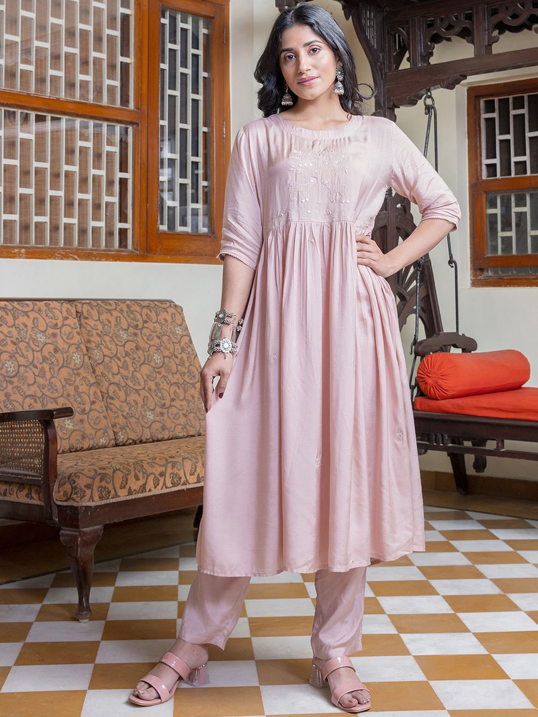 Sangria Mauve Ethnic Motifs Embroidered Round Neck Anarkali Kurta With Trousers & Dupatta
Sangria Mauve Ethnic Motifs Embroidered Round Neck Anarkali Kurta With Trousers & Dupatta