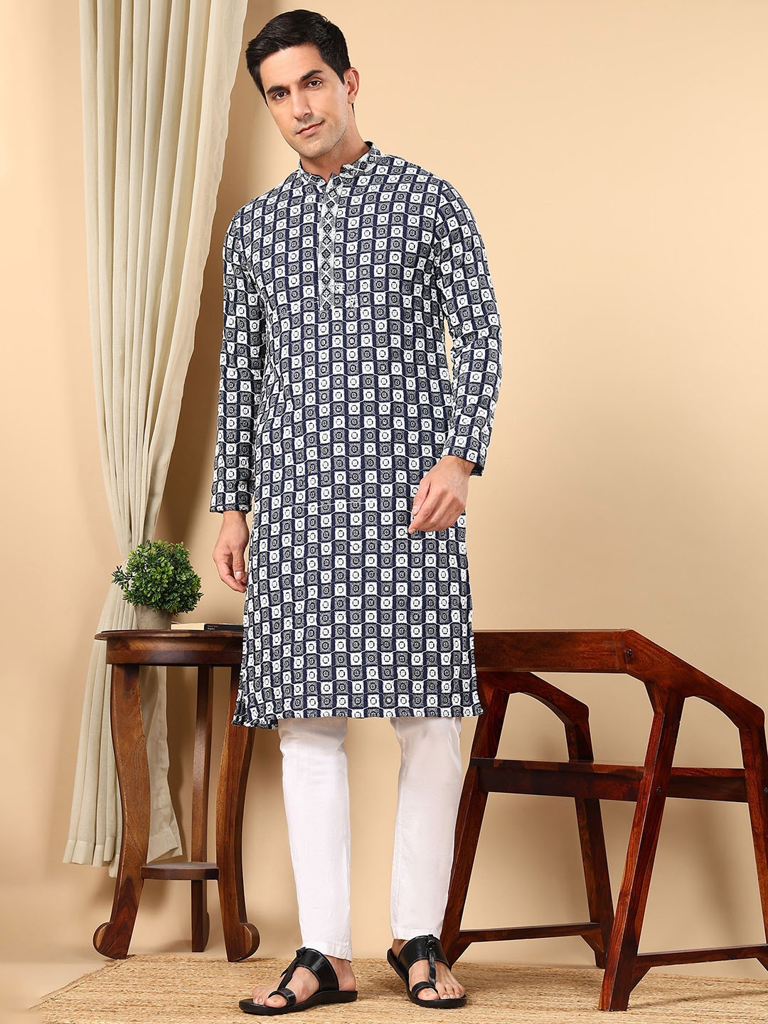 TATTVA Embroidered Mandarin Collar Straight Thread Work Pure Cotton Kurta With Pyjamas, Navy blue
TATTVA Embroidered Mandarin Collar Straight Thread Work Pure Cotton Kurta With Pyjamas, Navy blue