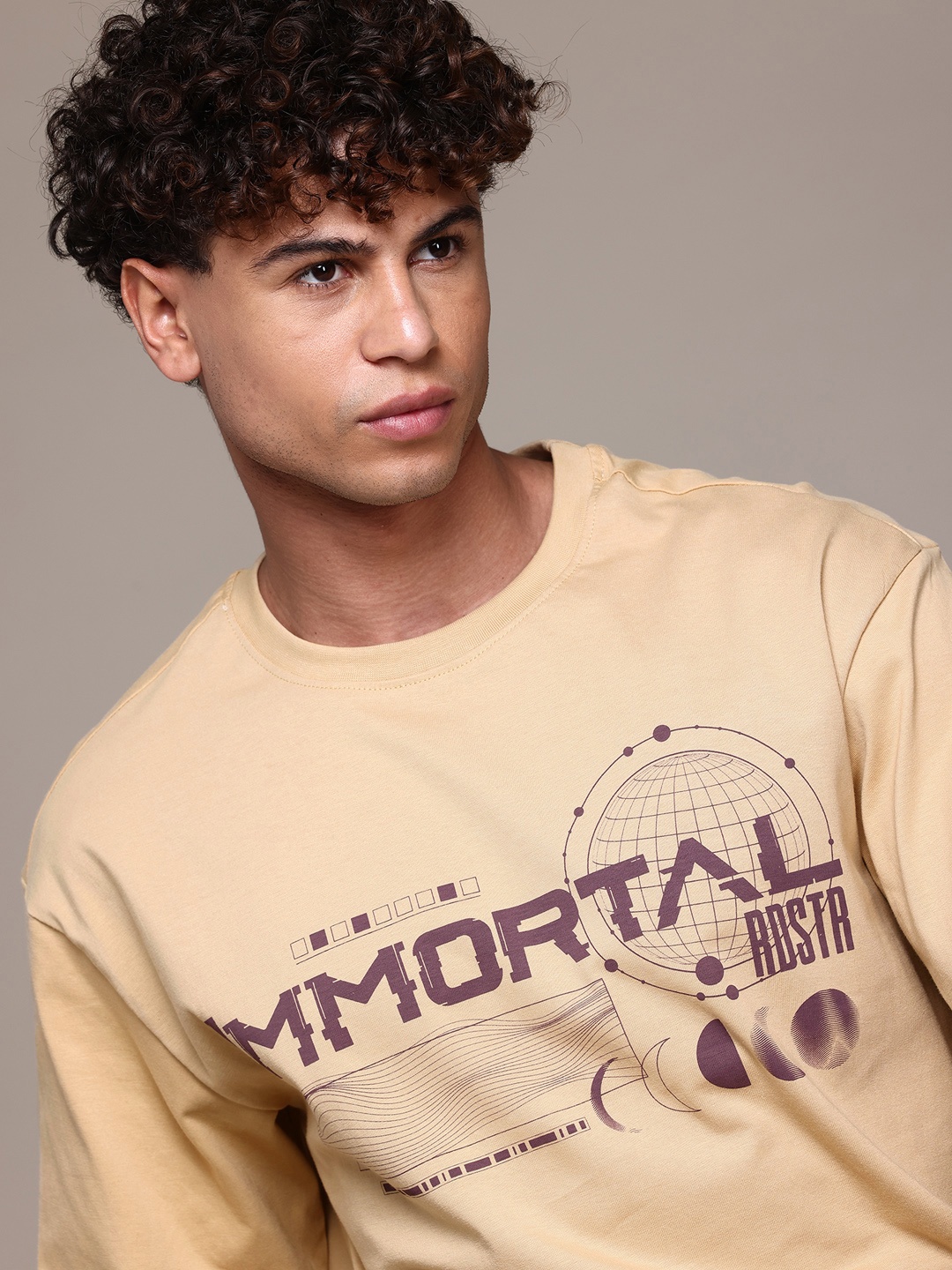 The Roadster Lifestyle Co. Printed Drop-Shoulder Sleeves Pure Cotton Relaxed T-shirt, Beige
The Roadster Lifestyle Co. Printed Drop-Shoulder Sleeves Pure Cotton Relaxed T-shirt, Beige