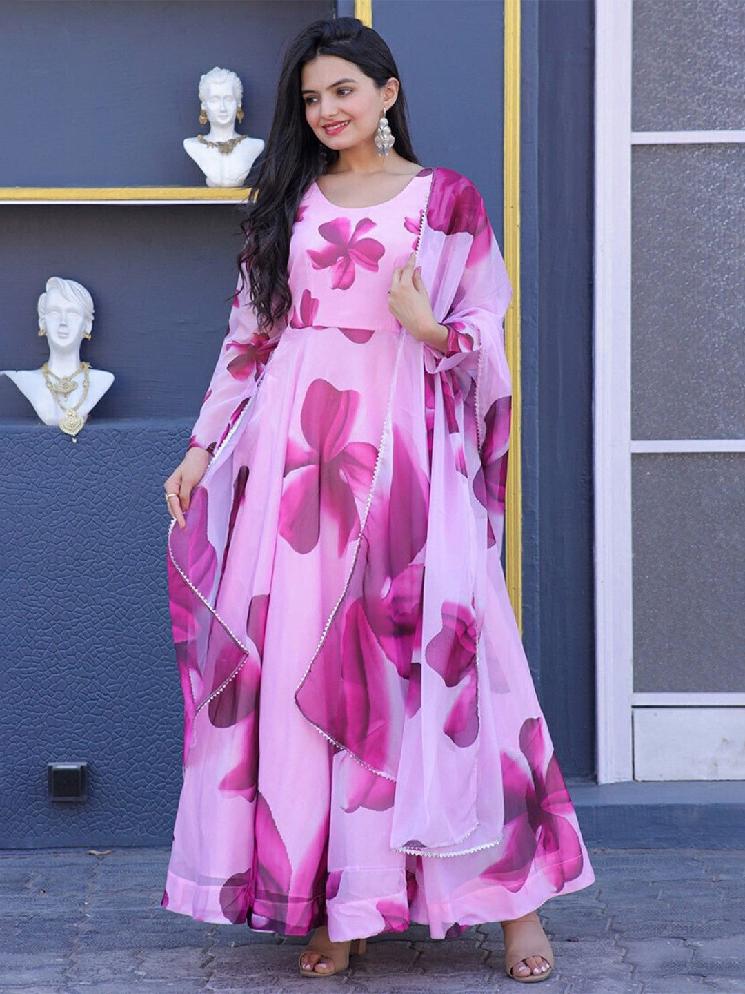 Krunal Raiyani Women Floral Printed Round Neck Fit and Flare Maxi Dress Comes & Dupatta, Pink
Krunal Raiyani Women Floral Printed Round Neck Fit and Flare Maxi Dress Comes & Dupatta, Pink