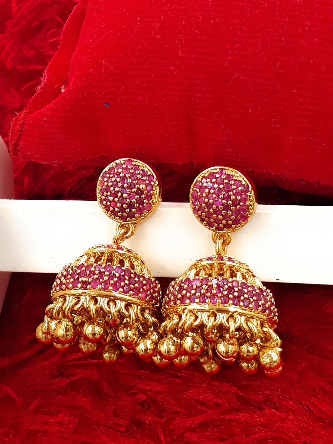 Anujeet Fashion Hub Gold-Plated American Diamond Studded & Beaded Dome Shaped Jhumkas, Pink
Anujeet Fashion Hub Gold-Plated American Diamond Studded & Beaded Dome Shaped Jhumkas, Pink
