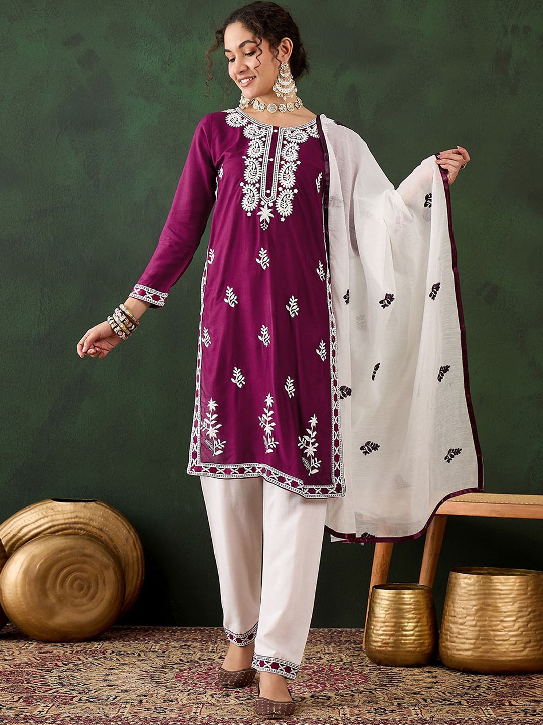 HERE&NOW Floral Embroidered Straight Thread Work Kurta With Salwar And Dupatta, Purple
HERE&NOW Floral Embroidered Straight Thread Work Kurta With Salwar And Dupatta, Purple
