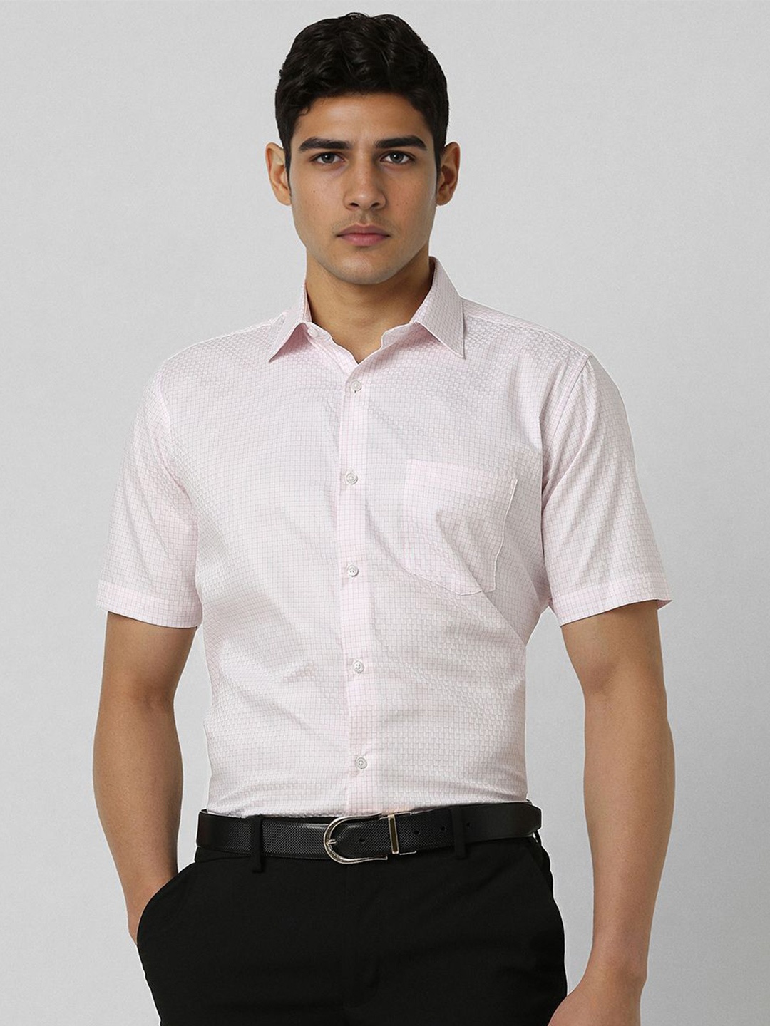 Van Heusen Men Regular Fit Spread Collar Geometric Printed Cotton Formal Shirt, Pink
Van Heusen Men Regular Fit Spread Collar Geometric Printed Cotton Formal Shirt, Pink