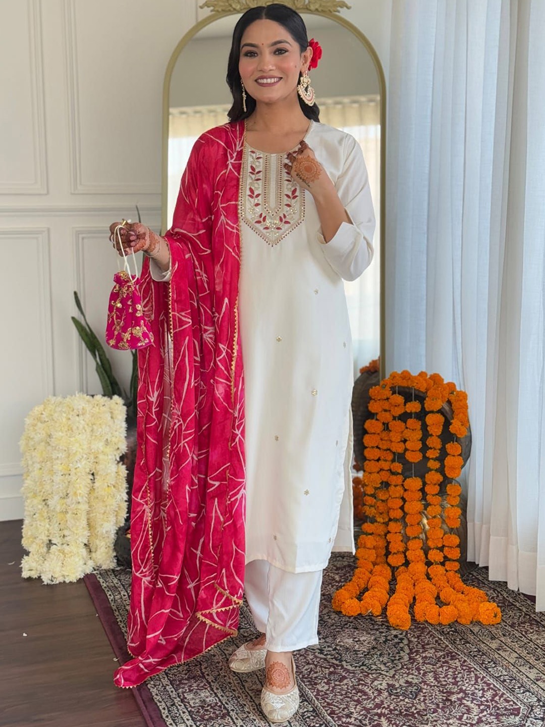 KALINI Floral Embroidered Round Neck Straight Kurta with Trousers And Dupatta, White
KALINI Floral Embroidered Round Neck Straight Kurta with Trousers And Dupatta, White