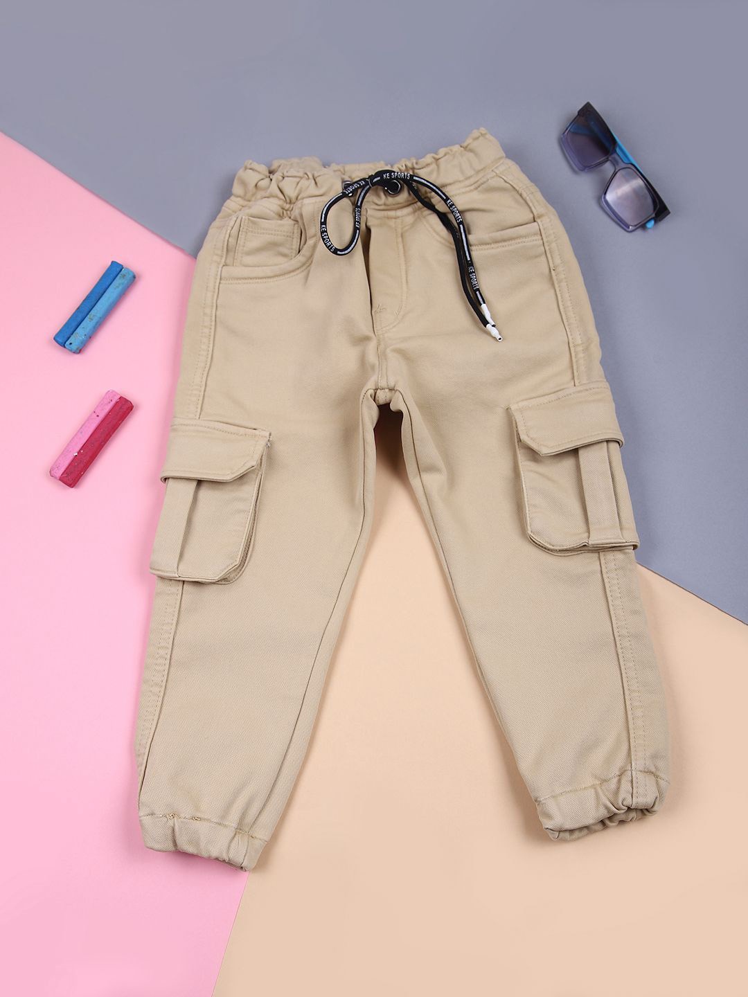 V-Mart Boys Regular Fit Denim Mid Rise Clean Look Light Fade Stretchable Jeans, Beige
V-Mart Boys Regular Fit Denim Mid Rise Clean Look Light Fade Stretchable Jeans, Beige