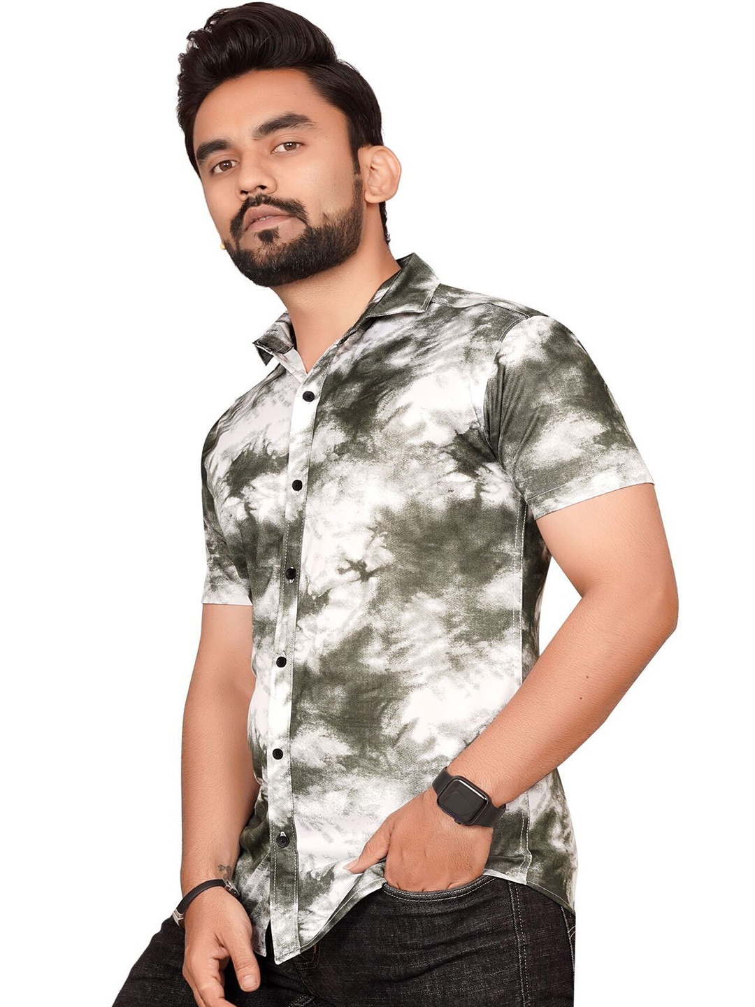 Metronaut Men Regular Fit Spread Collar Abstract Printed Elastane Casual Shirt, Olive
Metronaut Men Regular Fit Spread Collar Abstract Printed Elastane Casual Shirt, Olive