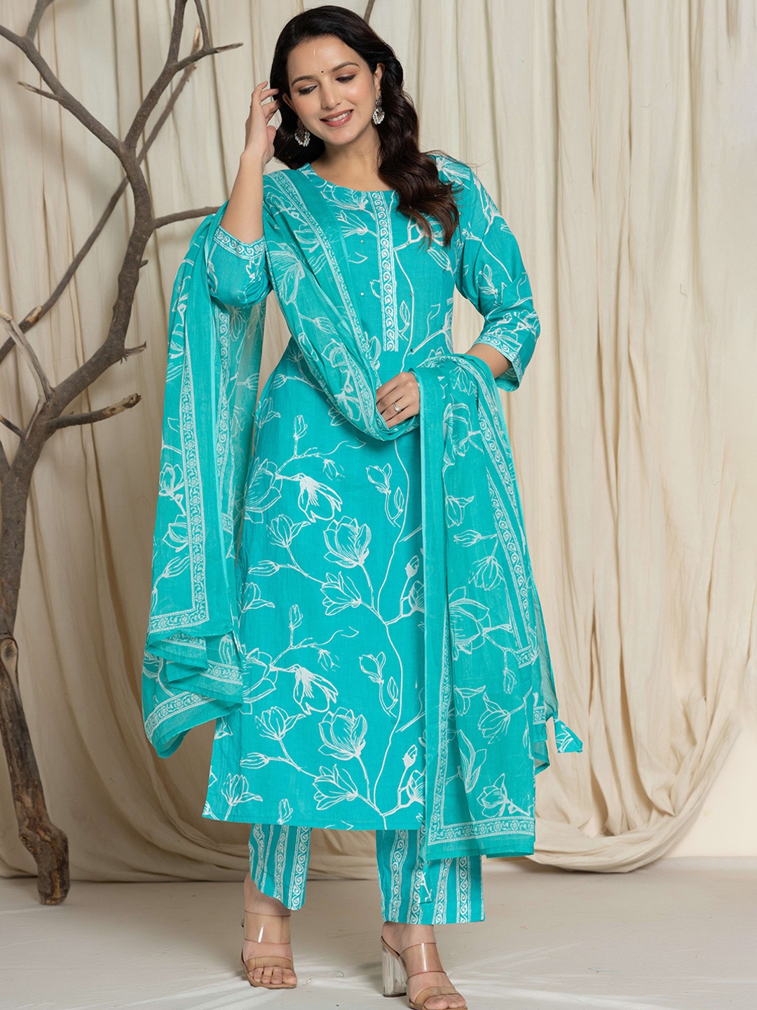 INDYES Floral Printed Round Neck Pure Cotton Straight Kurta With Trousers & Dupatta, Blue
INDYES Floral Printed Round Neck Pure Cotton Straight Kurta With Trousers & Dupatta, Blue