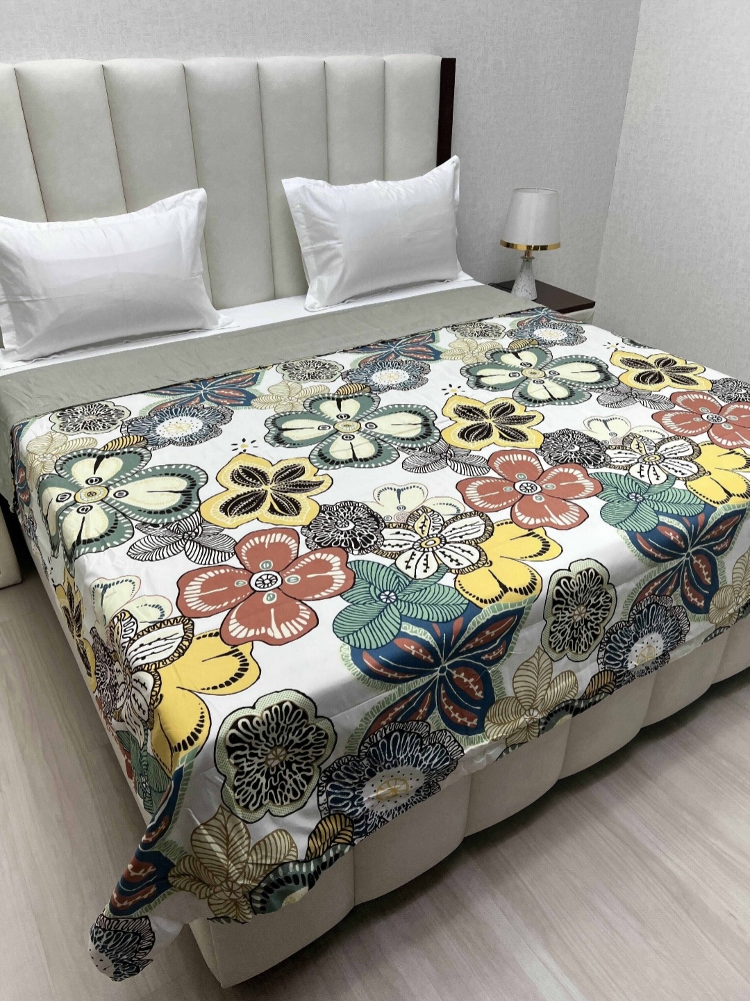 Pure Decor Comfy Fur White Printed 400 GSM Microfiber AC Room Double King Bed Comforter
Pure Decor Comfy Fur White Printed 400 GSM Microfiber AC Room Double King Bed Comforter