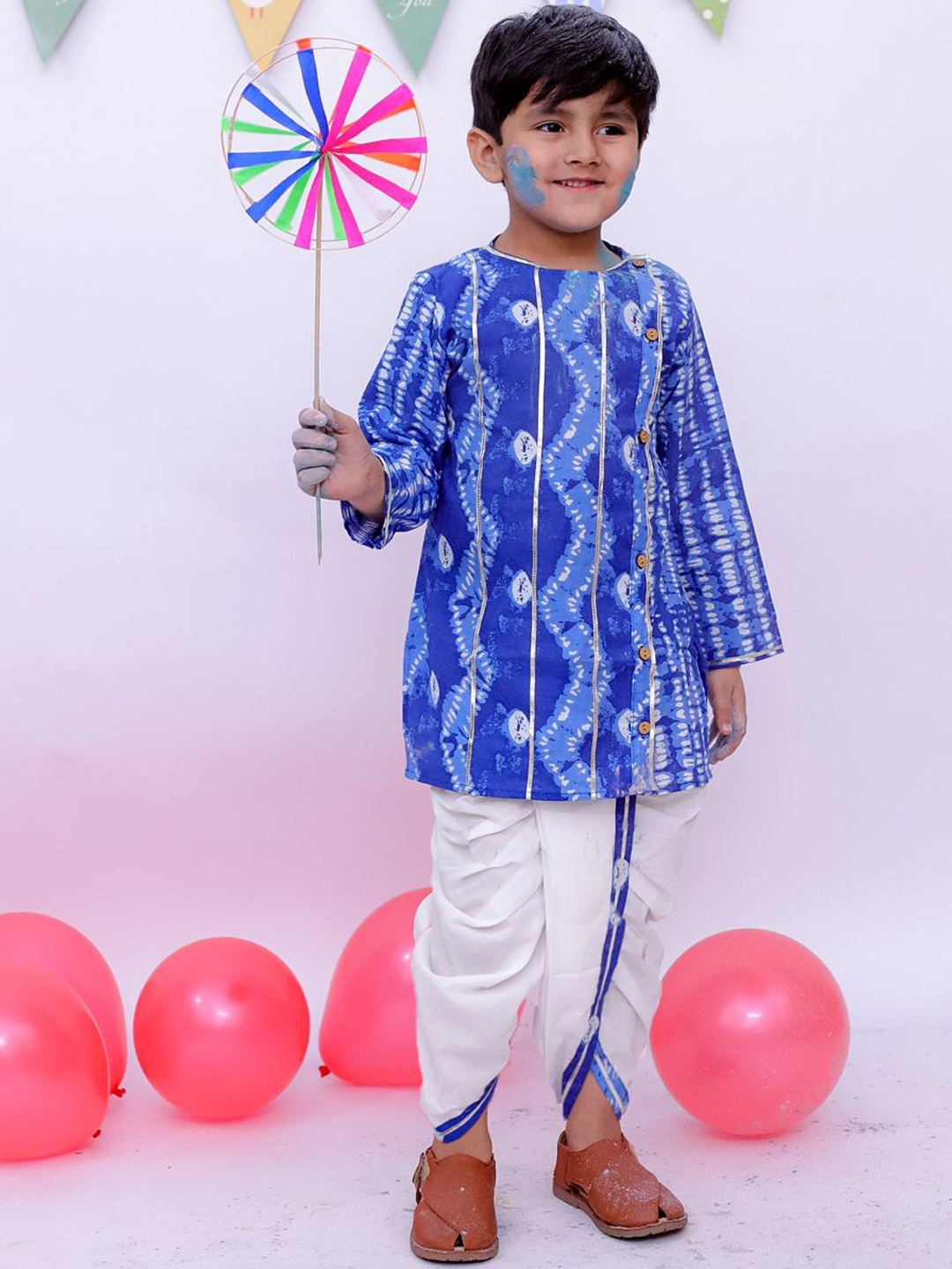 BownBee Boys Abstract Printed Round Neck Straight Kurta With Dhoti Pants, Blue
BownBee Boys Abstract Printed Round Neck Straight Kurta With Dhoti Pants, Blue