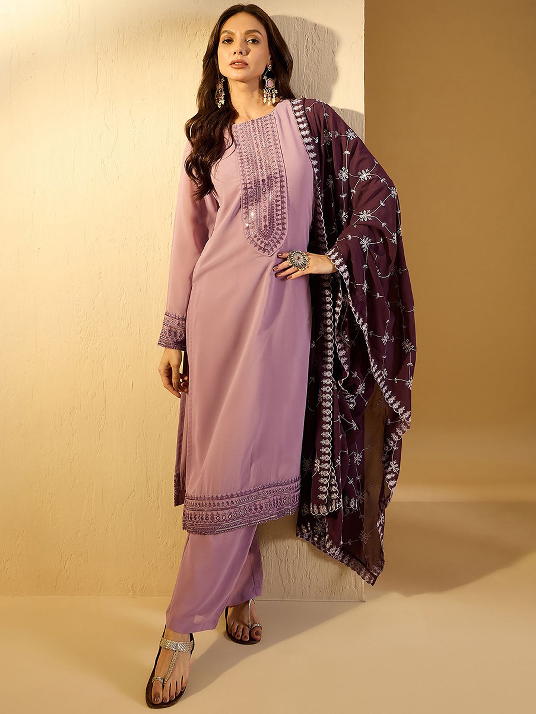 Inddus Ethnic Motifs Yoke Design Sequinned Straight Kurta With Palazzos & Dupatta, Mauve
Inddus Ethnic Motifs Yoke Design Sequinned Straight Kurta With Palazzos & Dupatta, Mauve