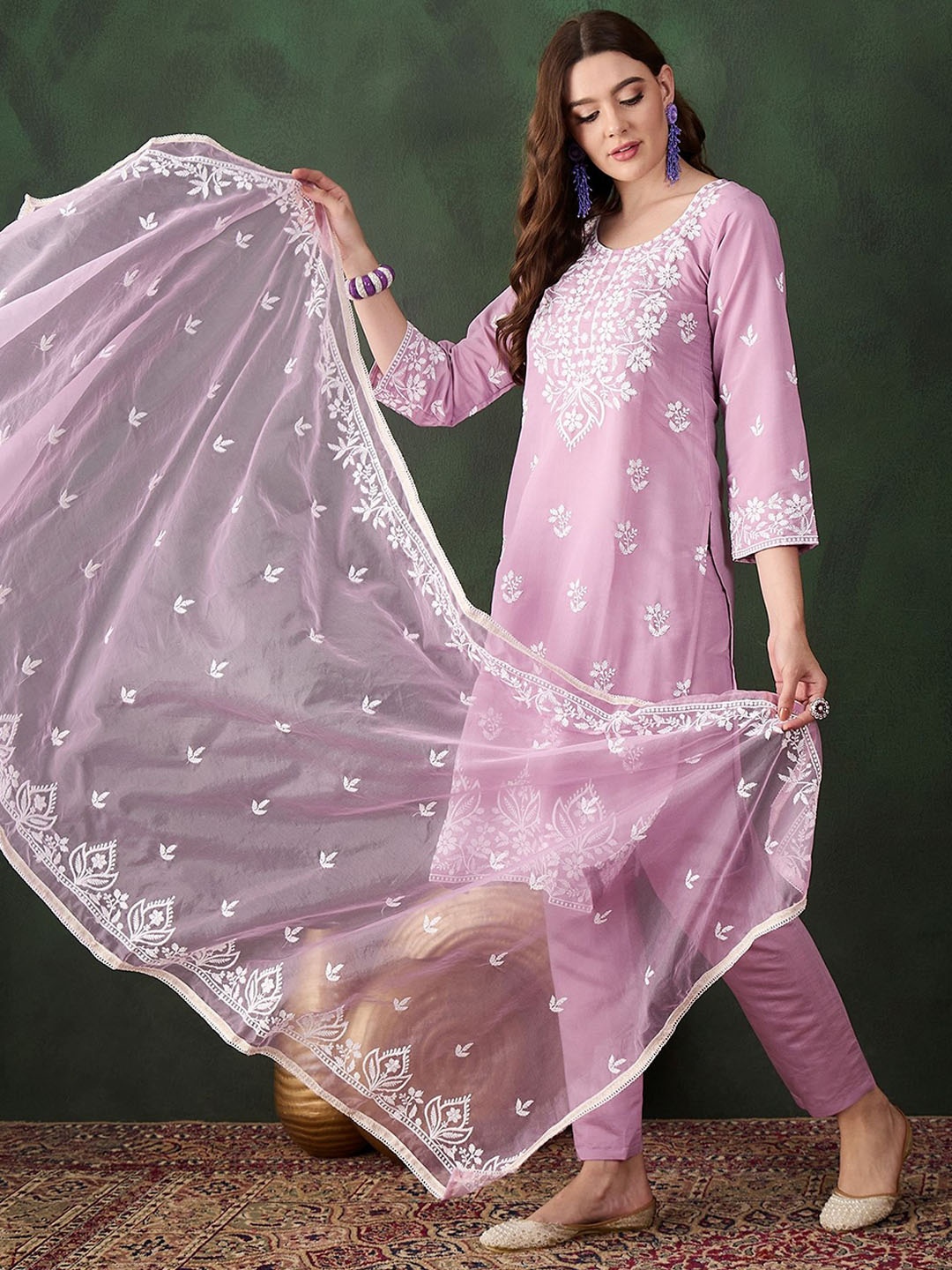 MANVAA Floral Embroidered Straight Thread Work Kurta With Trousers And Dupatta, Lavender
MANVAA Floral Embroidered Straight Thread Work Kurta With Trousers And Dupatta, Lavender