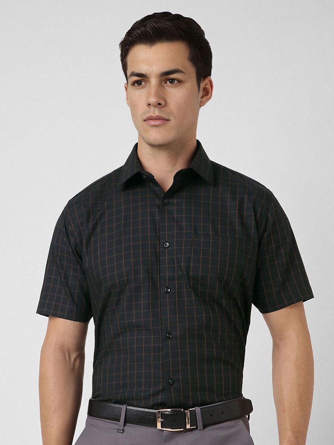 Van Heusen Men Regular Fit Spread Collar Grid Tattersall Checked Cotton Formal Shirt, Black
Van Heusen Men Regular Fit Spread Collar Grid Tattersall Checked Cotton Formal Shirt, Black