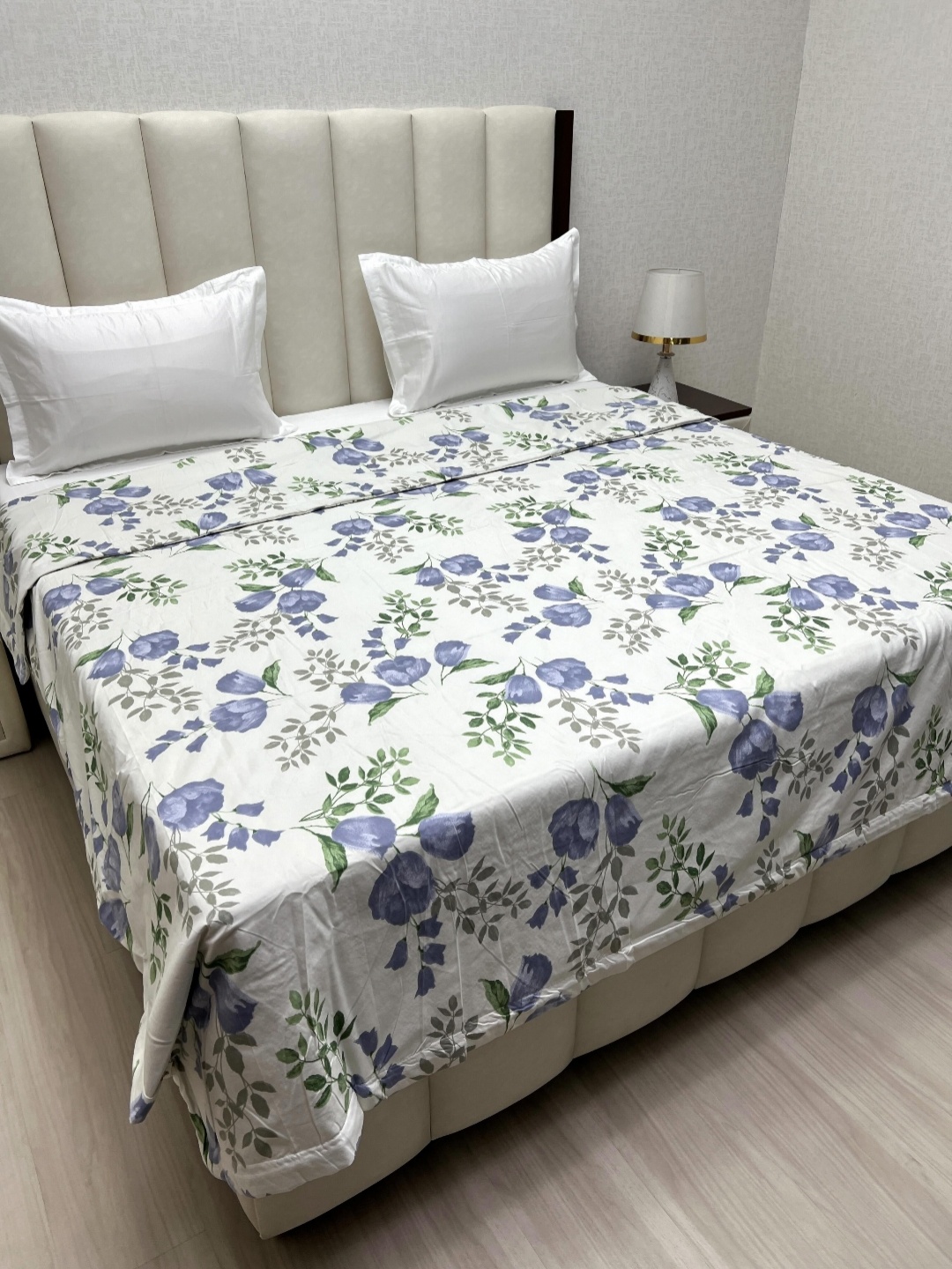 Pure Decor Comfy White & Purple Printed Microfiber 400 GSM AC Room King Size Comforter
Pure Decor Comfy White & Purple Printed Microfiber 400 GSM AC Room King Size Comforter