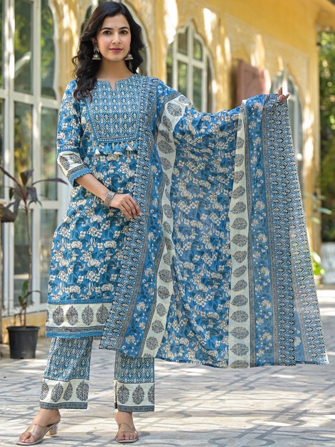 AUTUMN LANE Floral Printed Notch Neck Pure Cotton Kurta With Trouser And Dupatta, Blue
AUTUMN LANE Floral Printed Notch Neck Pure Cotton Kurta With Trouser And Dupatta, Blue
