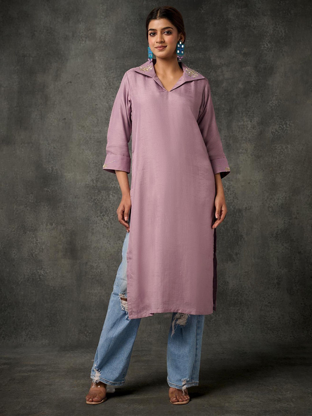 Phulkari Forever Floral Embroidered Shirt Collar Pure Silk Phulkari Straight Kurta, Lavender
Phulkari Forever Floral Embroidered Shirt Collar Pure Silk Phulkari Straight Kurta, Lavender