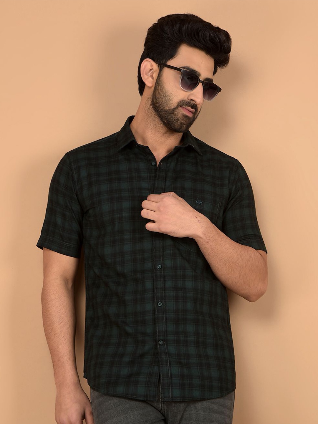 Crimsoune Club Men Classic Fit Spread Collar Tartan Checked Cotton Casual Shirt, Green
Crimsoune Club Men Classic Fit Spread Collar Tartan Checked Cotton Casual Shirt, Green
