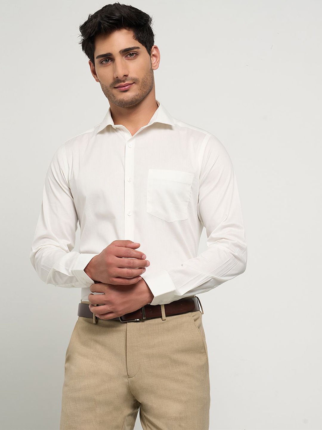 Peregrine by Pantaloons Men Slim Fit Spread Collar Solid Cotton Formal Shirt, Off white
Peregrine by Pantaloons Men Slim Fit Spread Collar Solid Cotton Formal Shirt, Off white