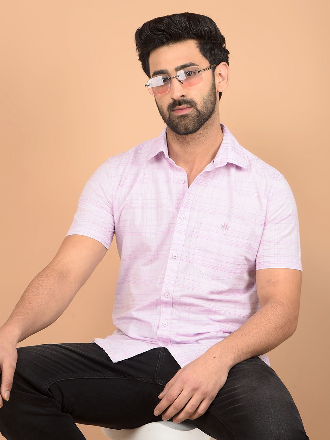 Crimsoune Club Men Classic Slim Fit Spread Collar Textured Cotton Casual Shirt, Pink
Crimsoune Club Men Classic Slim Fit Spread Collar Textured Cotton Casual Shirt, Pink