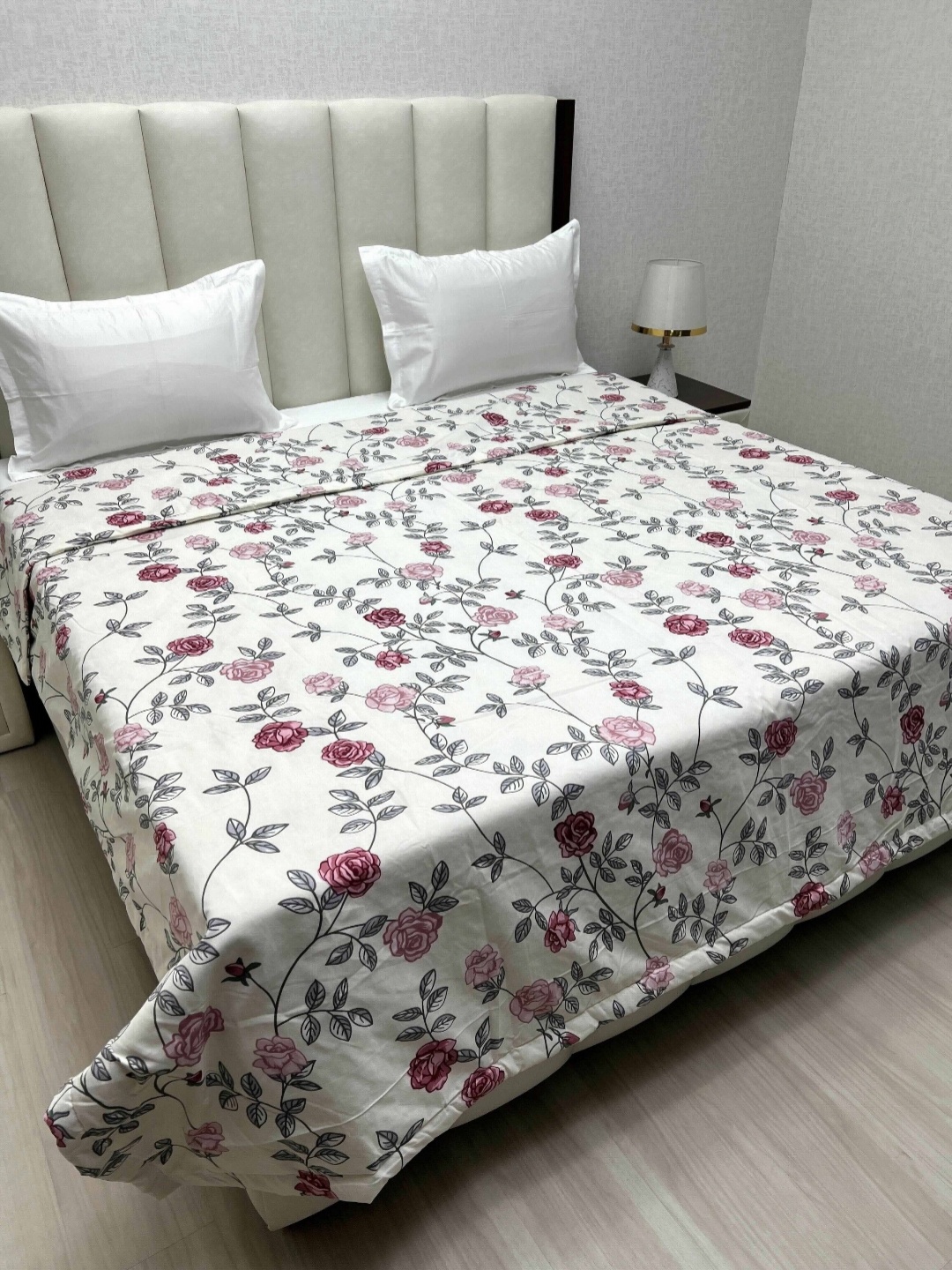 Pure Decor Comfy White Floral Printed Microfiber 400 GSM AC Room King Size Comforter
Pure Decor Comfy White Floral Printed Microfiber 400 GSM AC Room King Size Comforter