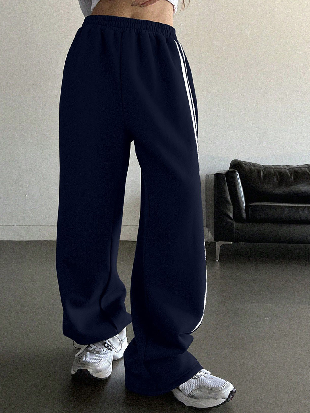 CORSICA Women Loose Fit Striped High-Rise Joggers Trousers, Navy blue 
CORSICA Women Loose Fit Striped High-Rise Joggers Trousers, Navy blue