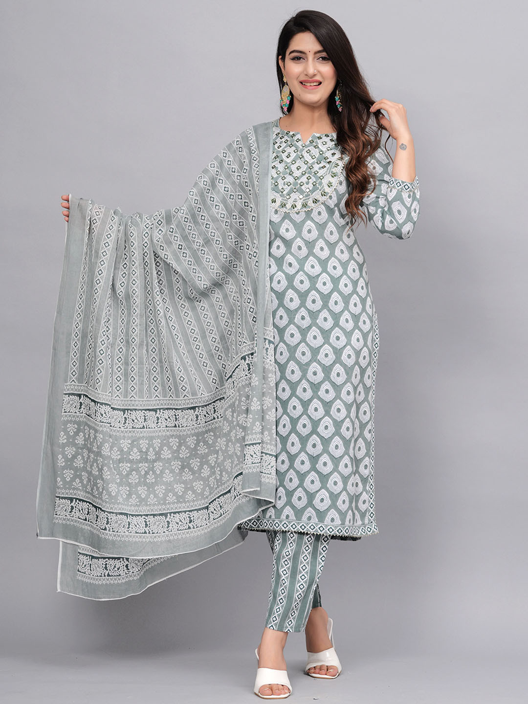 Fmkcreation Ethnic Motifs Printed Notch Neck Pure Cotton Kurta With Trousers & Dupatta, Grey
Fmkcreation Ethnic Motifs Printed Notch Neck Pure Cotton Kurta With Trousers & Dupatta, Grey